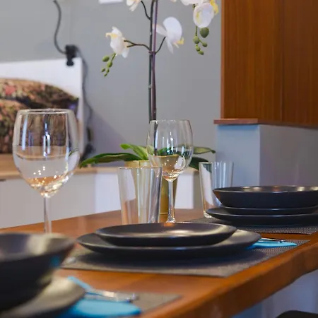 Corso Italia Con Balcone Nel Cuore Di *