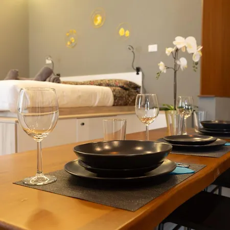 Corso Italia Con Balcone Nel Cuore Di Lejlighed *