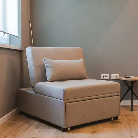 Corso Italia Con Balcone Nel Cuore Di