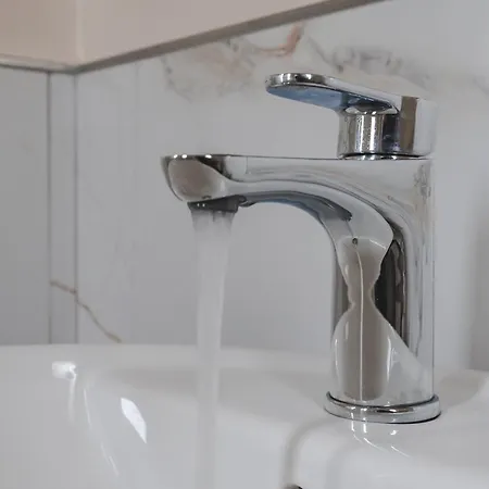 Corso Italia Con Balcone Nel Cuore Di Apartment *